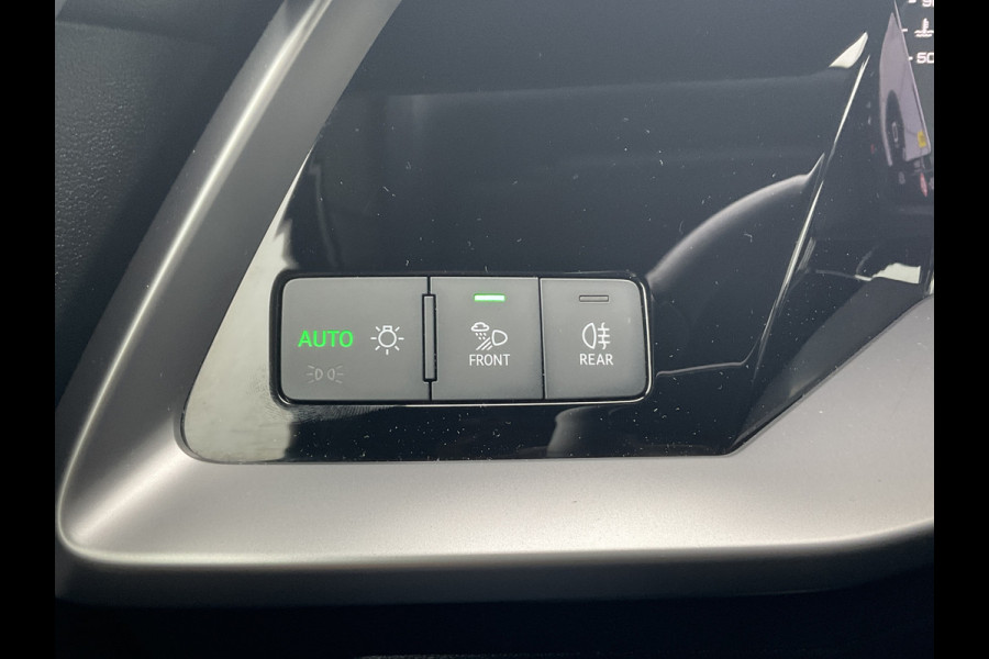 Audi A3 Limousine 30 TFSI Advanced edition Automaat Nav/Cruise Sportzetels 1Eig Digitaal NL-Auto!