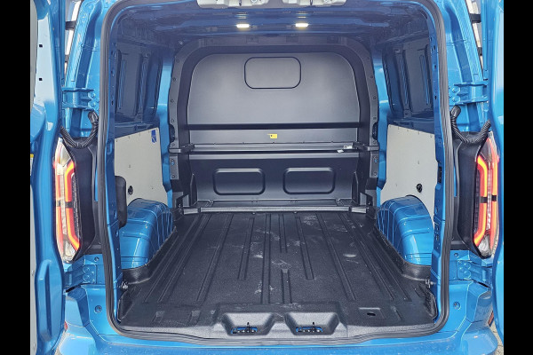 Ford Transit Custom 320 2.5 PHEV L2H1 MS-RT DC 233pk | | Dubbele Cabine | Dubbele zijschuifdeur | Inklapbare trekhaak | Navigatie systeem | Adaptieve LED koplampen met verblindingsvrij grootlicht | Bekleding zijwand en achterdeuren (volledig)