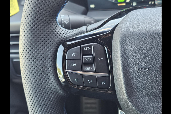Ford Transit Custom 320 2.5 PHEV L2H1 MS-RT DC 233pk | | Dubbele Cabine | Dubbele zijschuifdeur | Inklapbare trekhaak | Navigatie systeem | Adaptieve LED koplampen met verblindingsvrij grootlicht | Bekleding zijwand en achterdeuren (volledig)