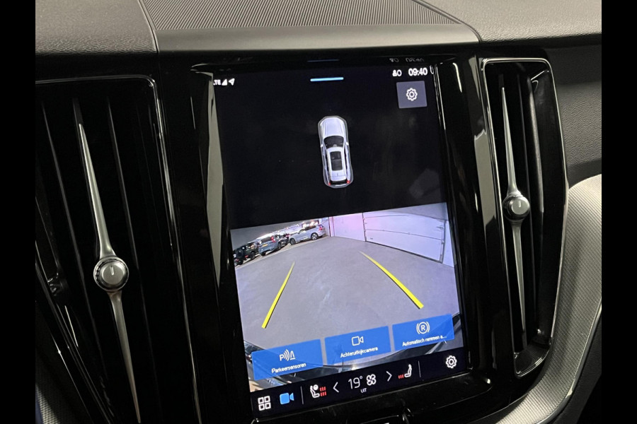 Volvo XC60 2.0 T6 Plug-in hybrid AWD R-Design adapt. cruise control | trekhaak | schuif/kantel dak | stoel/stuurwiel verwarming | Carplay