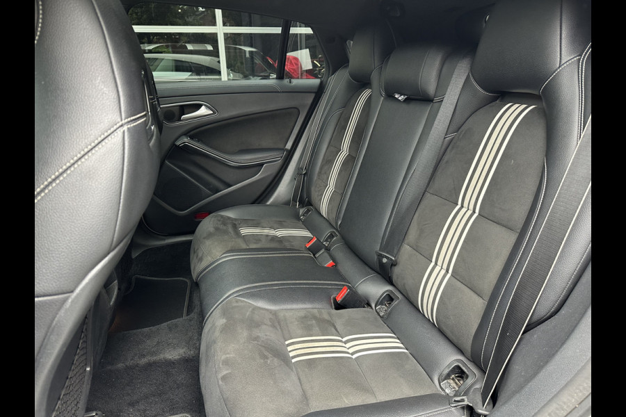 Mercedes-Benz CLA-Klasse Shooting Brake 200 Prestige AMG-LINE / PANO / STOELVERWARMING / DEFA ALARM