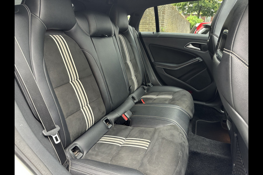 Mercedes-Benz CLA-Klasse Shooting Brake 200 Prestige AMG-LINE / PANO / STOELVERWARMING / DEFA ALARM