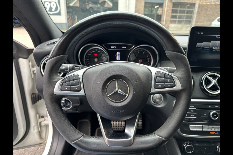 Mercedes-Benz CLA-Klasse Shooting Brake 200 Prestige AMG-LINE / PANO / STOELVERWARMING / DEFA ALARM