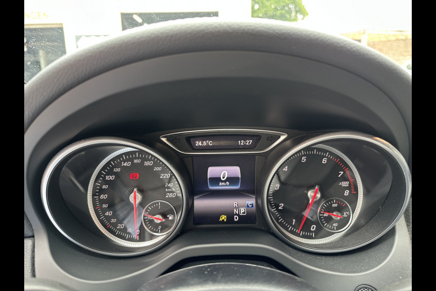 Mercedes-Benz CLA-Klasse Shooting Brake 200 Prestige AMG-LINE / PANO / STOELVERWARMING / DEFA ALARM