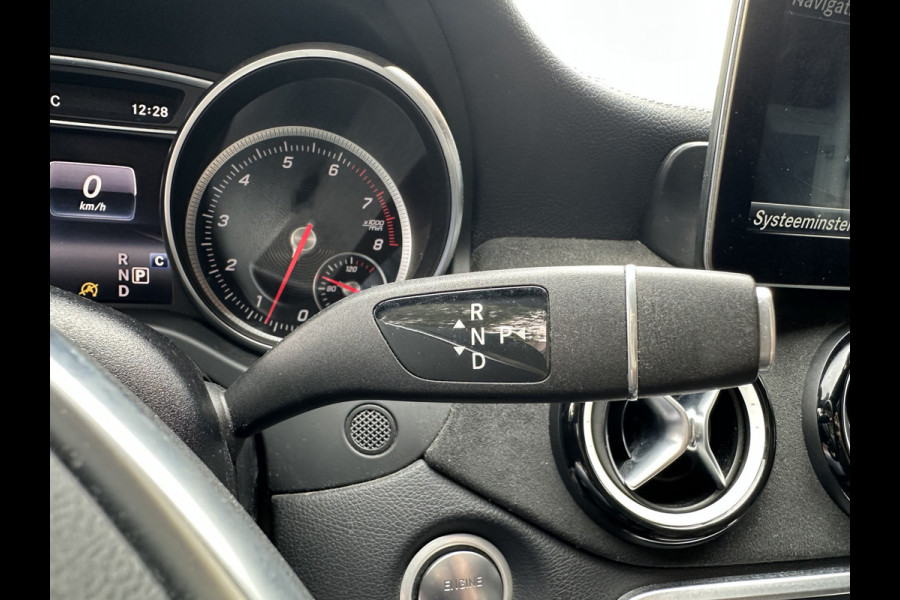 Mercedes-Benz CLA-Klasse Shooting Brake 200 Prestige AMG-LINE / PANO / STOELVERWARMING / DEFA ALARM