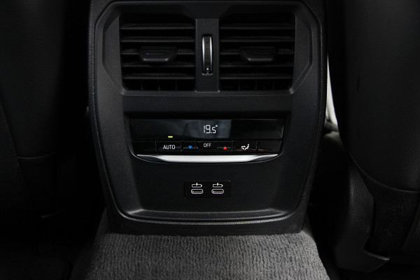 BMW 3 Serie Touring 330e Sportline | Shadow | 19 | Live cockpit