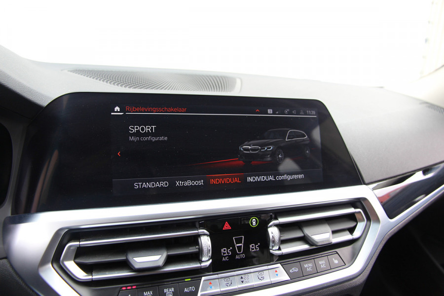 BMW 3 Serie Touring 330e Sportline | Shadow | 19 | Live cockpit
