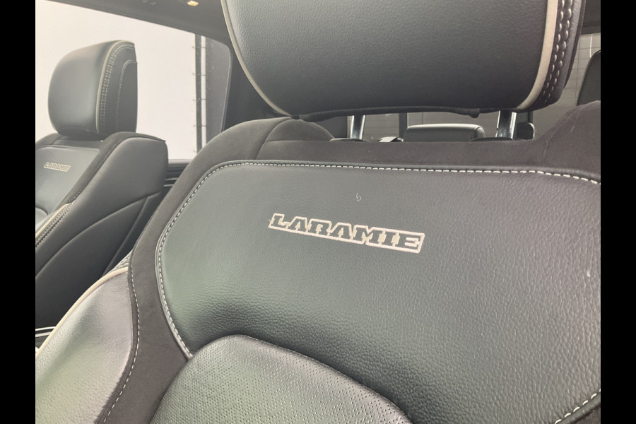 Dodge Ram 1500 5.7 V8 4x4 Crew Cab Laramie Pano Trekhaak Leder Harman/Kardon Limited Night-Package!