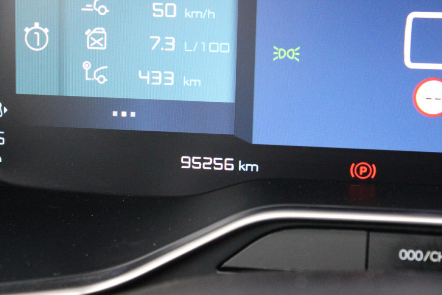 Citroën C5 Aircross 1.6 Plug-in 225PK Hybrid BUSINESS | NAVIGATIE | APPLE CARPLAY/ANDROID AUTO | KEYLESS ENTRY/START | LED KOPLAMPEN | DODEHOEK DETECTIE | LICHTMETALEN VELGEN 18" | CLIMATE CONTROL | NAVIGATIE | PARKEERSENSOREN VOOR EN ACHTER |