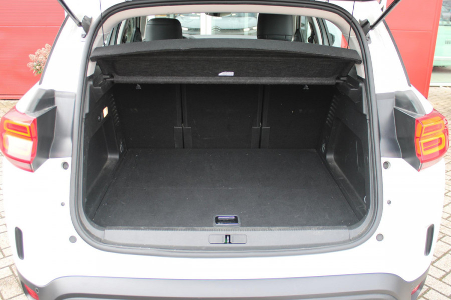 Citroën C5 Aircross 1.6 Plug-in 225PK Hybrid BUSINESS | NAVIGATIE | APPLE CARPLAY/ANDROID AUTO | KEYLESS ENTRY/START | LED KOPLAMPEN | DODEHOEK DETECTIE | LICHTMETALEN VELGEN 18" | CLIMATE CONTROL | NAVIGATIE | PARKEERSENSOREN VOOR EN ACHTER |
