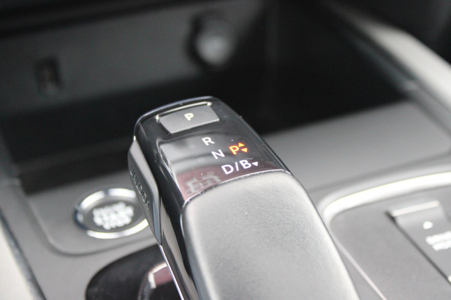 Citroën C5 Aircross 1.6 Plug-in 225PK Hybrid BUSINESS | NAVIGATIE | APPLE CARPLAY/ANDROID AUTO | KEYLESS ENTRY/START | LED KOPLAMPEN | DODEHOEK DETECTIE | LICHTMETALEN VELGEN 18" | CLIMATE CONTROL | NAVIGATIE | PARKEERSENSOREN VOOR EN ACHTER |