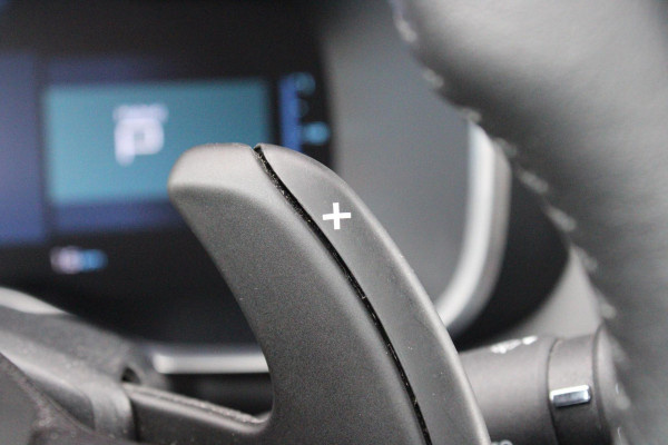 Citroën C5 Aircross 1.6 Plug-in 225PK Hybrid BUSINESS | NAVIGATIE | APPLE CARPLAY/ANDROID AUTO | KEYLESS ENTRY/START | LED KOPLAMPEN | DODEHOEK DETECTIE | LICHTMETALEN VELGEN 18" | CLIMATE CONTROL | NAVIGATIE | PARKEERSENSOREN VOOR EN ACHTER |