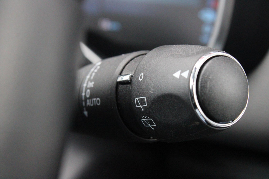 Citroën C5 Aircross 1.6 Plug-in 225PK Hybrid BUSINESS | NAVIGATIE | APPLE CARPLAY/ANDROID AUTO | KEYLESS ENTRY/START | LED KOPLAMPEN | DODEHOEK DETECTIE | LICHTMETALEN VELGEN 18" | CLIMATE CONTROL | NAVIGATIE | PARKEERSENSOREN VOOR EN ACHTER |