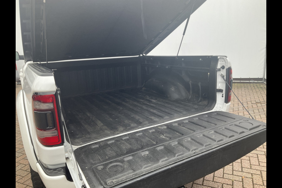 Dodge Ram 1500 5.7 V8 4x4 Crew Cab Laramie Pano Trekhaak Leder Harman/Kardon Limited Night-Package!