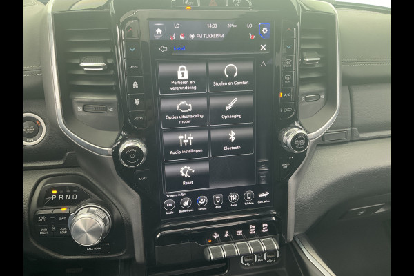Dodge Ram 1500 5.7 V8 4x4 Crew Cab Laramie Pano Trekhaak Leder Harman/Kardon Limited Night-Package!