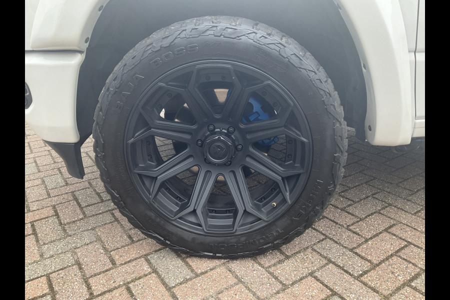Dodge Ram 1500 5.7 V8 4x4 Crew Cab Laramie Pano Trekhaak Leder Harman/Kardon Limited Night-Package!