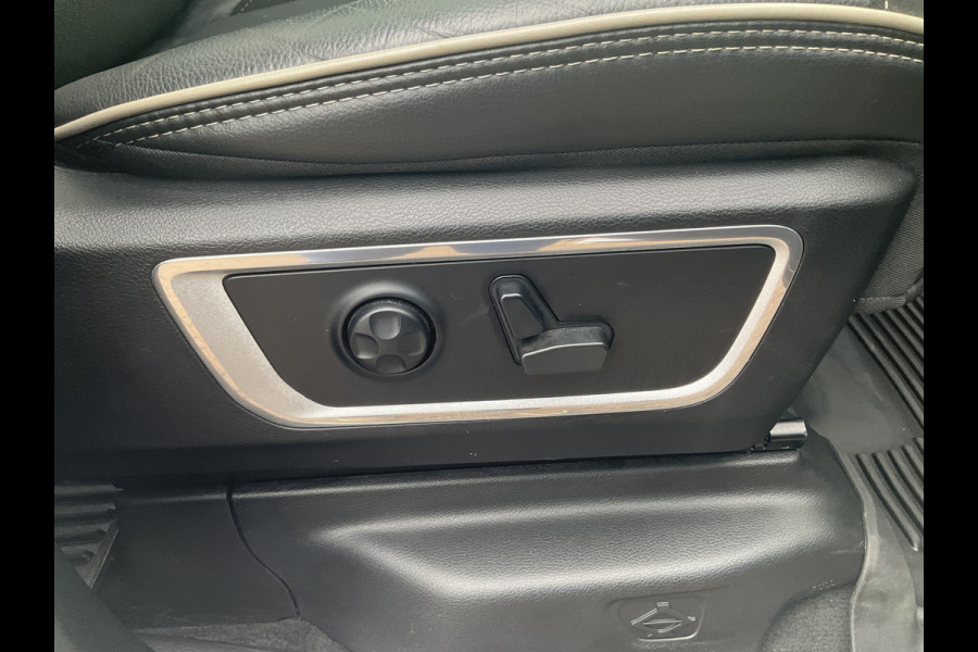 Dodge Ram 1500 5.7 V8 4x4 Crew Cab Laramie Pano Trekhaak Leder Harman/Kardon Limited Night-Package!
