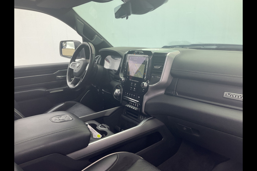 Dodge Ram 1500 5.7 V8 4x4 Crew Cab Laramie Pano Trekhaak Leder Harman/Kardon Limited Night-Package!