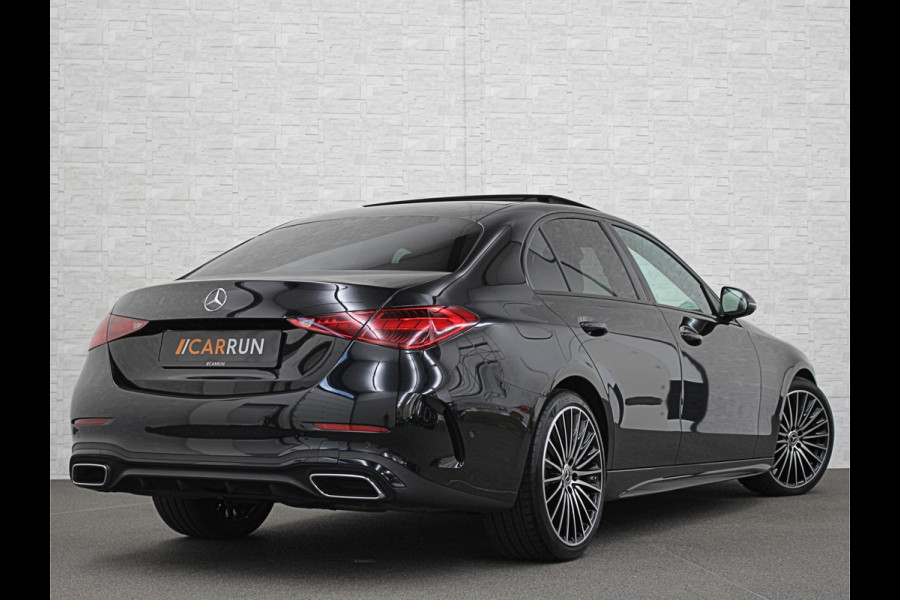 Mercedes-Benz C-Klasse 300 Benzine 4MATIC AMG-Line | 360 Camera | Panorama | ACC | 19'' | Digital-LED | Night-Pakket | Nw.pr; 100758,= | Memory | Trekhaak | Sfeerverlichting | Rij-Assistent Plus | Parfumering | Autom. Parkeren | Carplay | Draadloos Laden.