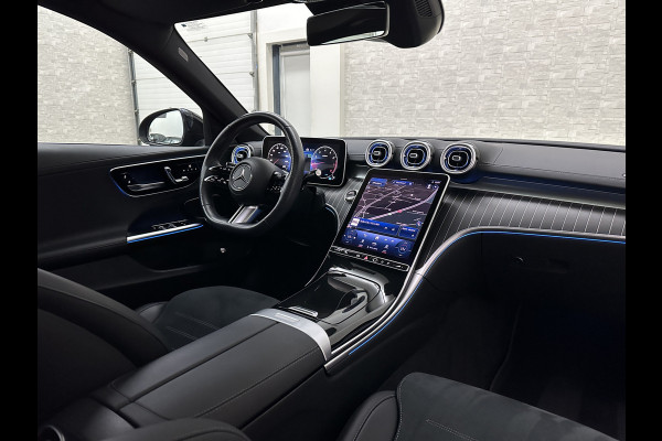 Mercedes-Benz C-Klasse 300 Benzine 4MATIC AMG-Line | 360 Camera | Panorama | ACC | 19'' | Digital-LED | Night-Pakket | Nw.pr; 100758,= | Memory | Trekhaak | Sfeerverlichting | Rij-Assistent Plus | Parfumering | Autom. Parkeren | Carplay | Draadloos Laden.