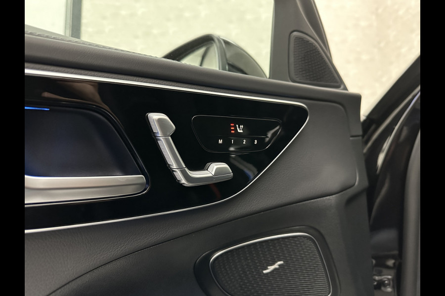 Mercedes-Benz C-Klasse 300 Benzine 4MATIC AMG-Line | 360 Camera | Panorama | ACC | 19'' | Digital-LED | Night-Pakket | Nw.pr; 100758,= | Memory | Trekhaak | Sfeerverlichting | Rij-Assistent Plus | Parfumering | Autom. Parkeren | Carplay | Draadloos Laden.