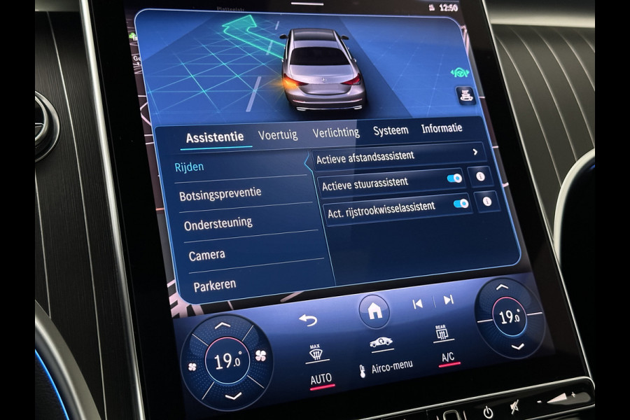 Mercedes-Benz C-Klasse 300 Benzine 4MATIC AMG-Line | 360 Camera | Panorama | ACC | 19'' | Digital-LED | Night-Pakket | Nw.pr; 100758,= | Memory | Trekhaak | Sfeerverlichting | Rij-Assistent Plus | Parfumering | Autom. Parkeren | Carplay | Draadloos Laden.