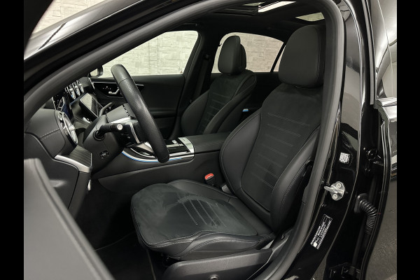 Mercedes-Benz C-Klasse 300 Benzine 4MATIC AMG-Line | 360 Camera | Panorama | ACC | 19'' | Digital-LED | Night-Pakket | Nw.pr; 100758,= | Memory | Trekhaak | Sfeerverlichting | Rij-Assistent Plus | Parfumering | Autom. Parkeren | Carplay | Draadloos Laden.