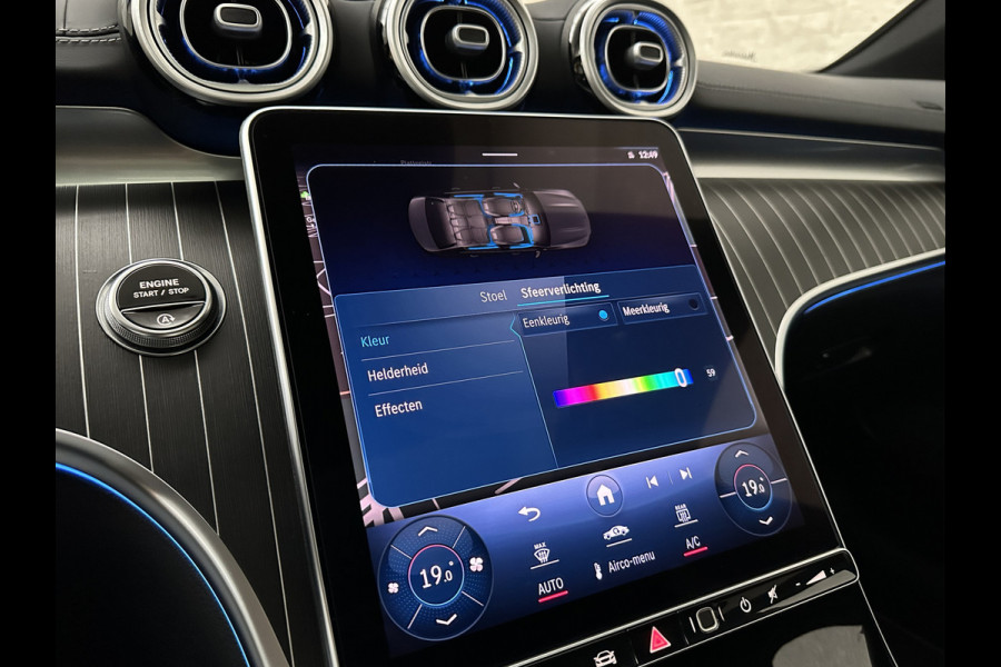 Mercedes-Benz C-Klasse 300 Benzine 4MATIC AMG-Line | 360 Camera | Panorama | ACC | 19'' | Digital-LED | Night-Pakket | Nw.pr; 100758,= | Memory | Trekhaak | Sfeerverlichting | Rij-Assistent Plus | Parfumering | Autom. Parkeren | Carplay | Draadloos Laden.