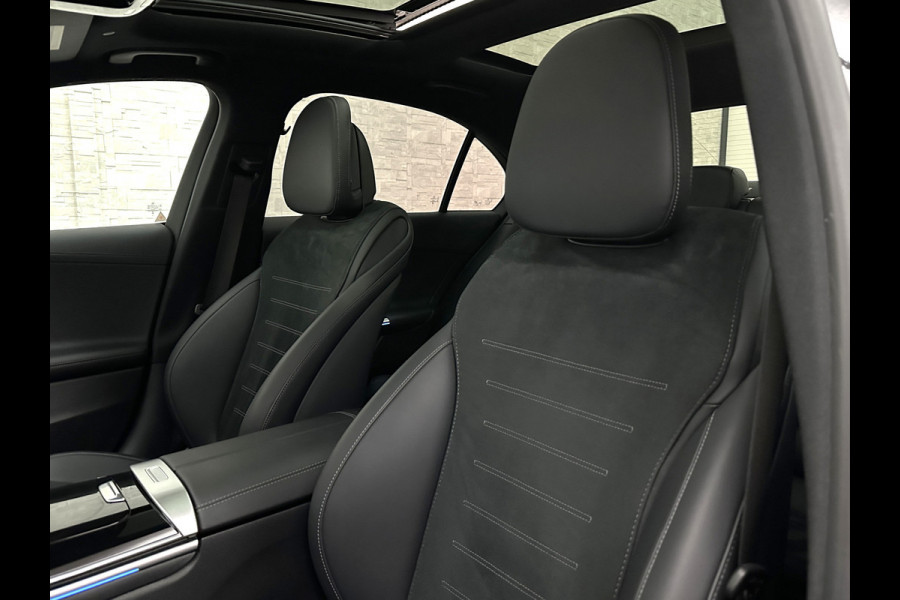 Mercedes-Benz C-Klasse 300 Benzine 4MATIC AMG-Line | 360 Camera | Panorama | ACC | 19'' | Digital-LED | Night-Pakket | Nw.pr; 100758,= | Memory | Trekhaak | Sfeerverlichting | Rij-Assistent Plus | Parfumering | Autom. Parkeren | Carplay | Draadloos Laden.