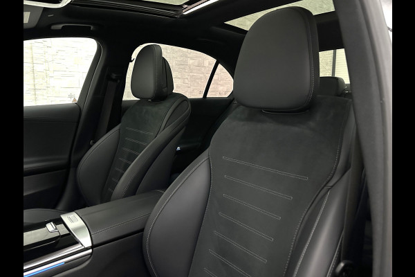 Mercedes-Benz C-Klasse 300 Benzine 4MATIC AMG-Line | 360 Camera | Panorama | ACC | 19'' | Digital-LED | Night-Pakket | Nw.pr; 100758,= | Memory | Trekhaak | Sfeerverlichting | Rij-Assistent Plus | Parfumering | Autom. Parkeren | Carplay | Draadloos Laden.