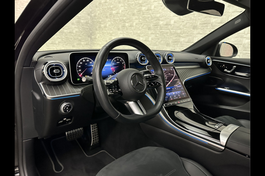 Mercedes-Benz C-Klasse 300 Benzine 4MATIC AMG-Line | 360 Camera | Panorama | ACC | 19'' | Digital-LED | Night-Pakket | Nw.pr; 100758,= | Memory | Trekhaak | Sfeerverlichting | Rij-Assistent Plus | Parfumering | Autom. Parkeren | Carplay | Draadloos Laden.