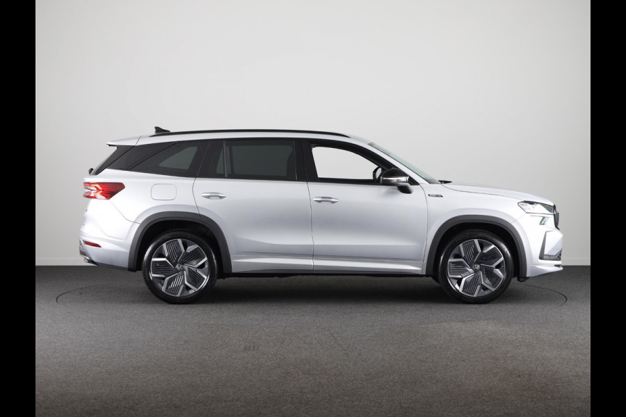 Škoda Kodiaq Sportline Business 1.5 TSI PHEV 204pk | Light & view pakket | Winter pakket | 20 inch lichtmetalen velgen | Parkeercamera
