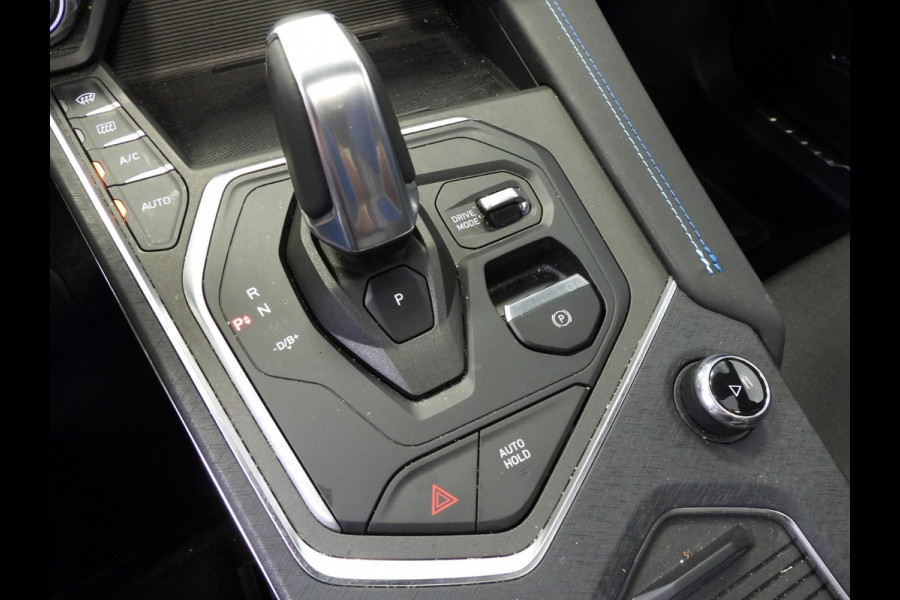 Lynk & Co 01 1.5 PHEV Plug-In ZWARTE HEMEL/360CAM/SCHUIFDAK/LED/20"LMV!