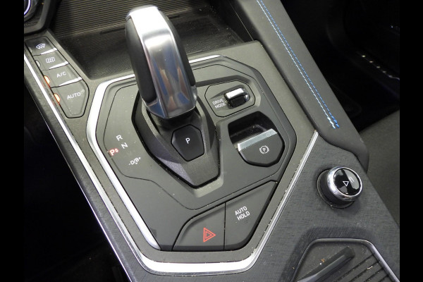 Lynk & Co 01 1.5 PHEV Plug-In ZWARTE HEMEL/360CAM/SCHUIFDAK/LED/20"LMV!