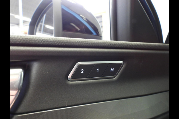 Lynk & Co 01 1.5 PHEV Plug-In ZWARTE HEMEL/360CAM/SCHUIFDAK/LED/20"LMV!