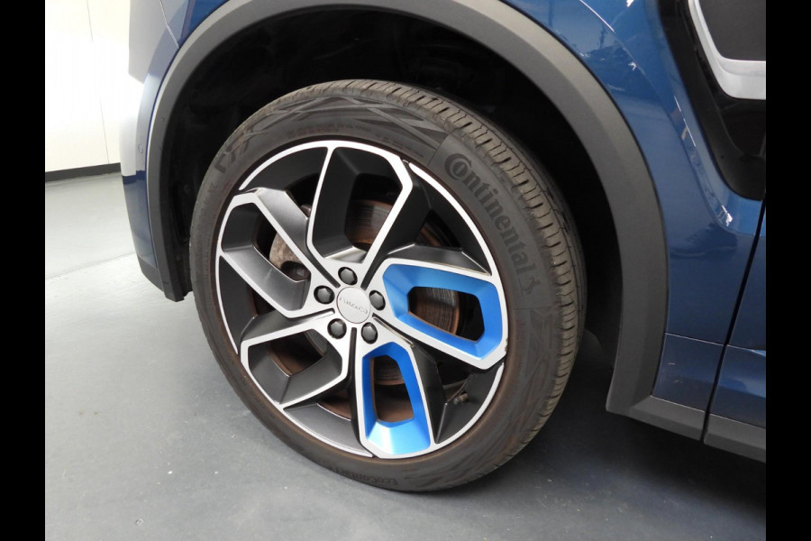 Lynk & Co 01 1.5 PHEV Plug-In ZWARTE HEMEL/360CAM/SCHUIFDAK/LED/20"LMV!