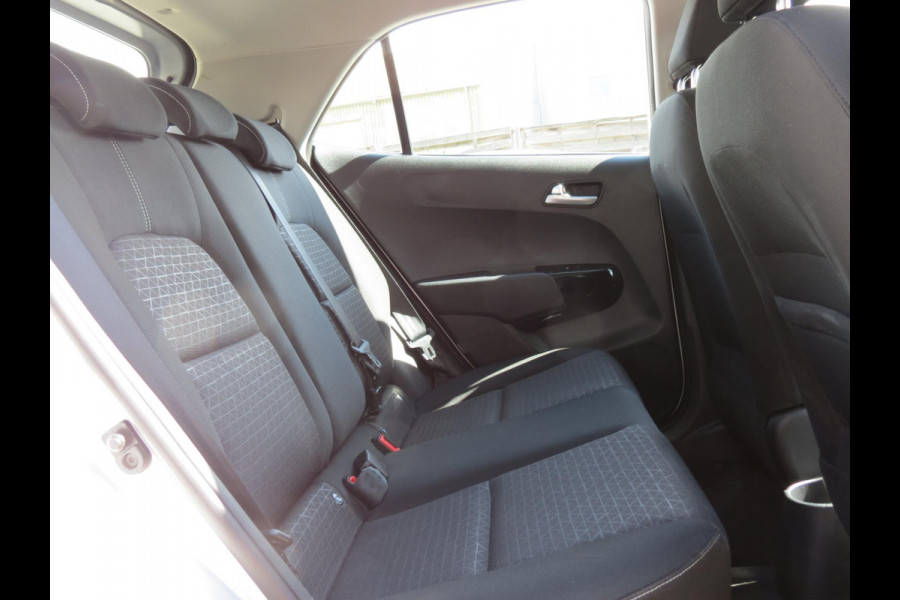 Kia Picanto 1.2 CVVT DynamicLine AUTOMAAT | 4 CILINDER | 5-ZITS | DEALER ONDERHOUDEN | NAVI | CAMERA | AIRCO | APPLE CARPLAY