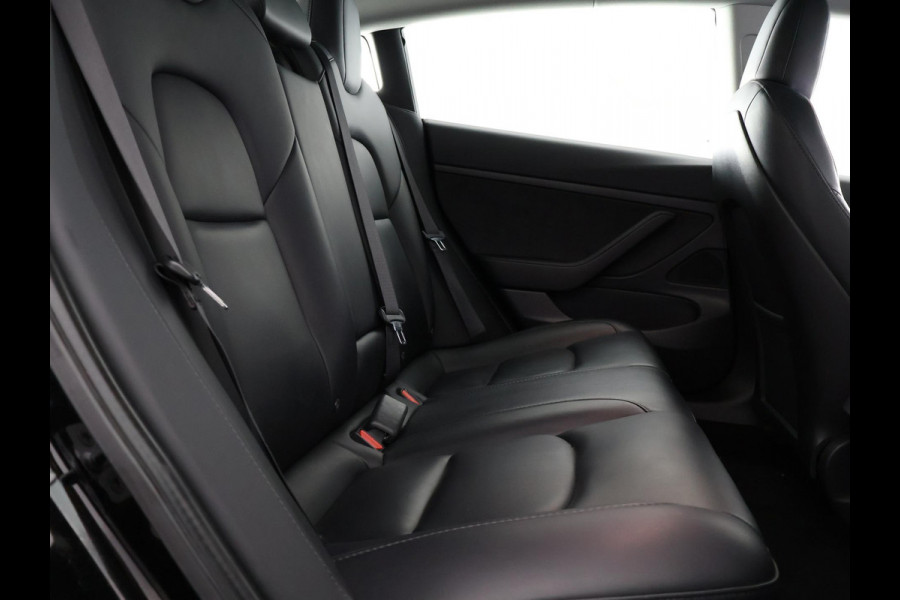 Tesla Model 3 Standard RWD Plus 60 kWh | Navigatie | 1e eigenaar | Panoramadak | Camera | Leder |