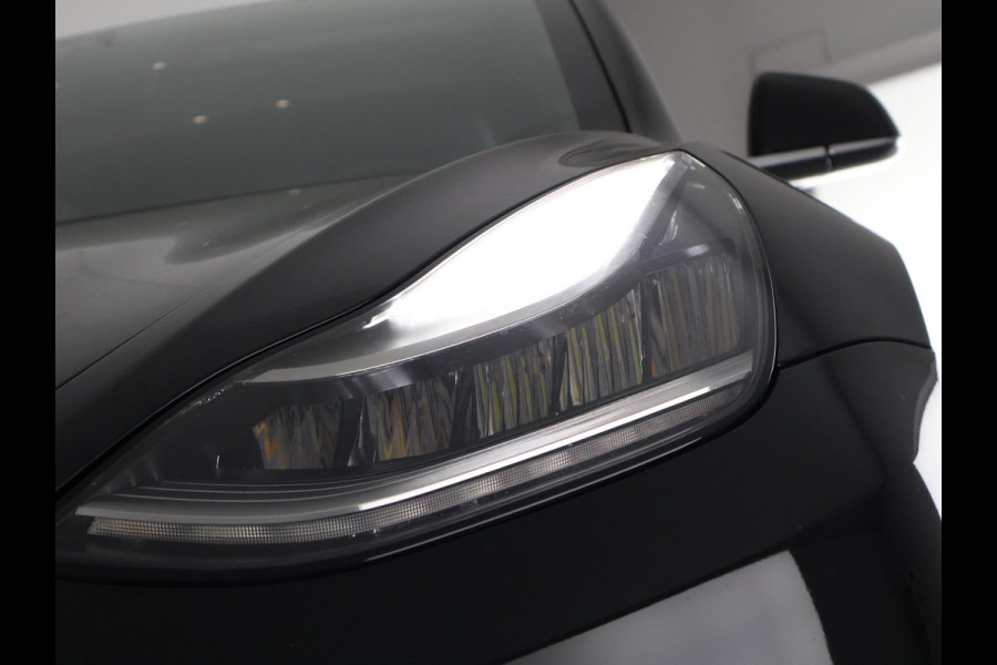 Tesla Model 3 Standard RWD Plus 60 kWh | Navigatie | 1e eigenaar | Panoramadak | Camera | Leder |