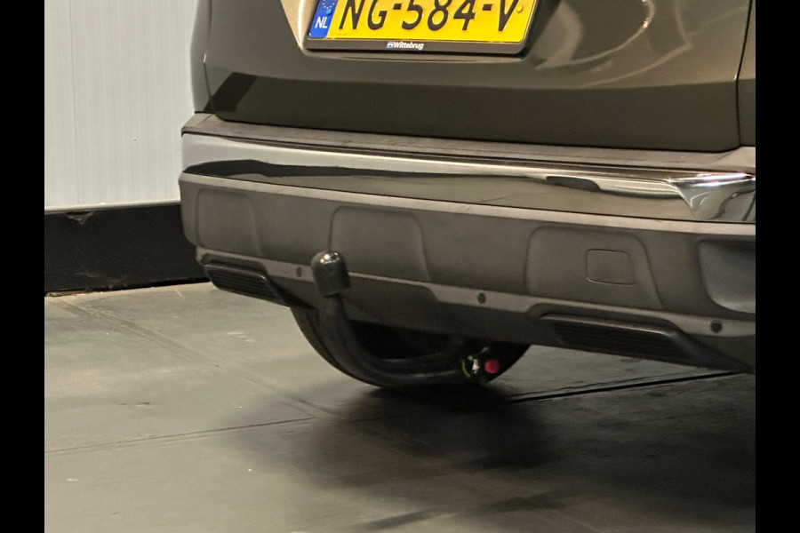 Peugeot 3008 1.2 PureTech Blue Lease Premium Pano / Camera