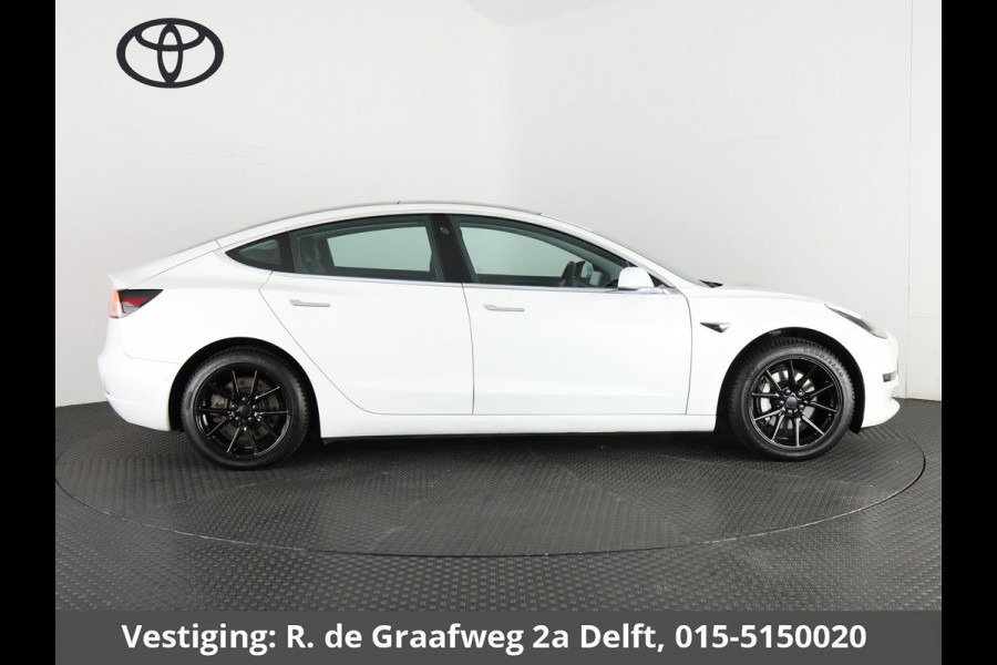 Tesla Model 3 Standard RWD Plus 60 kWh | ACCU 85% | 1e eigenaar | Navigatie | Panoramadak | Camera | Leder |