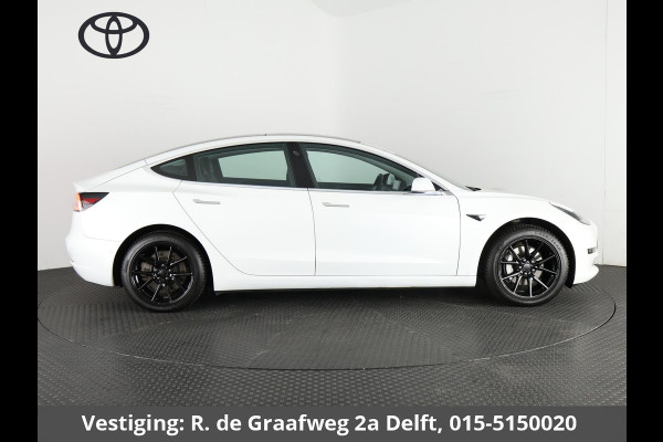 Tesla Model 3 Standard RWD Plus 60 kWh | ACCU 85% | 1e eigenaar | Navigatie | Panoramadak | Camera | Leder |