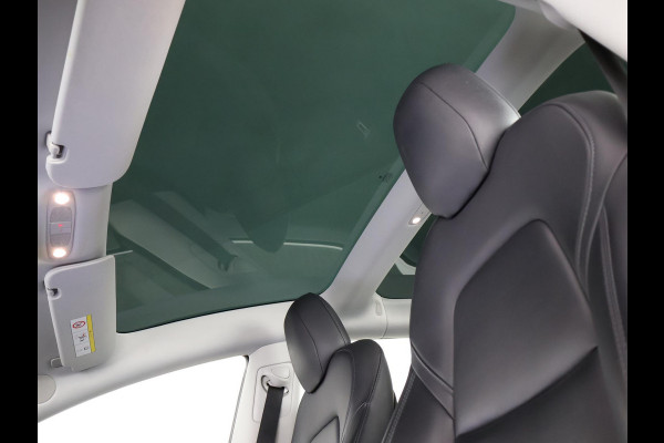 Tesla Model 3 Standard RWD Plus 60 kWh | ACCU 85% | 1e eigenaar | Navigatie | Panoramadak | Camera | Leder |