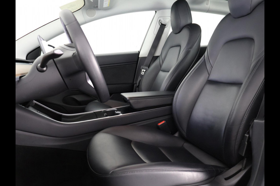 Tesla Model 3 Standard RWD Plus 60 kWh | ACCU 85% | 1e eigenaar | Navigatie | Panoramadak | Camera | Leder |