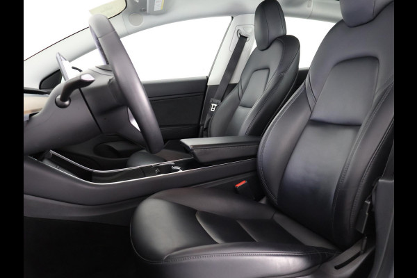 Tesla Model 3 Standard RWD Plus 60 kWh | ACCU 85% | 1e eigenaar | Navigatie | Panoramadak | Camera | Leder |