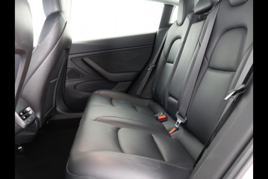 Tesla Model 3 Standard RWD Plus 60 kWh | ACCU 85% | 1e eigenaar | Navigatie | Panoramadak | Camera | Leder |