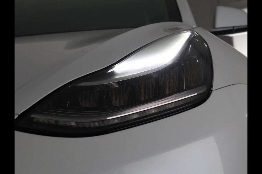 Tesla Model 3 Standard RWD Plus 60 kWh | ACCU 85% | 1e eigenaar | Navigatie | Panoramadak | Camera | Leder |