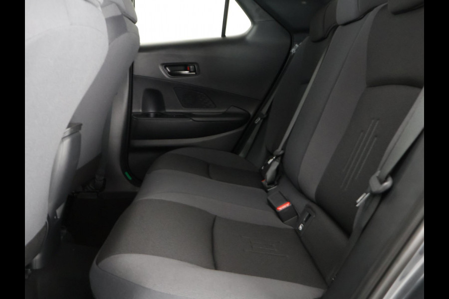 Toyota C-HR 1.8 Hybrid 140 Dynamic Bi-Tone | Stuur- & Stoelverwarming | Parkeersensoren | Apple Carplay & Android Auto |
