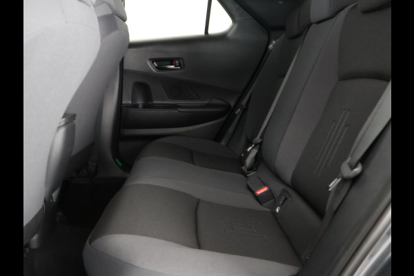 Toyota C-HR 1.8 Hybrid 140 Dynamic Bi-Tone | Stuur- & Stoelverwarming | Parkeersensoren | Apple Carplay & Android Auto |