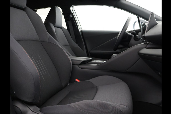 Toyota C-HR 1.8 Hybrid 140 Dynamic Bi-Tone | Stuur- & Stoelverwarming | Parkeersensoren | Apple Carplay & Android Auto |